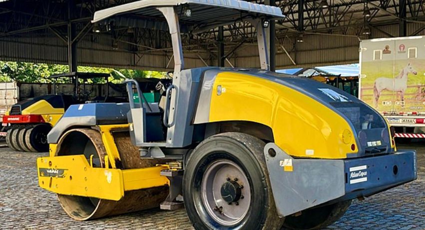 Locação Rolo Compactador para Asfalto Dynapac Modelo CA150 Ano 2014